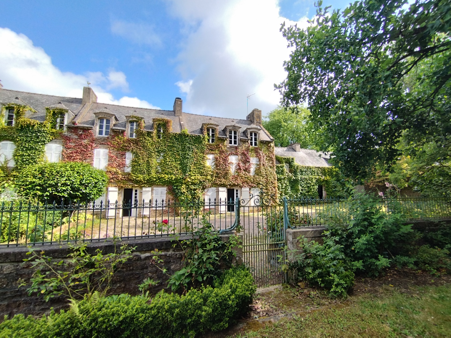 Lire la suite à propos de l’article Maison bourgeoise à vendre région de Dinan